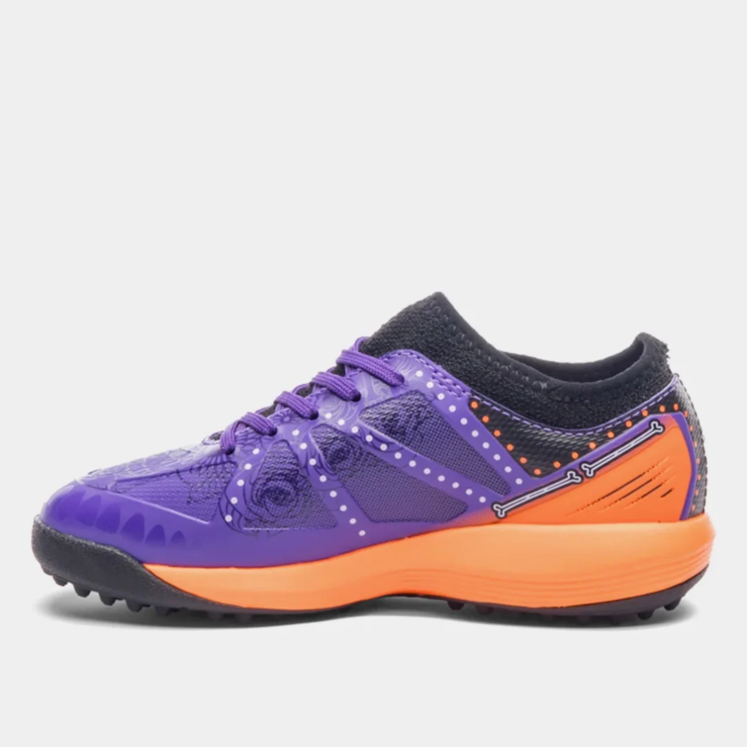 Chuteira Society Umbro Ultimate Jr  El Recuerdo nos Une - Preto/Roxo/Amarelo/Laranja - Imagem 4